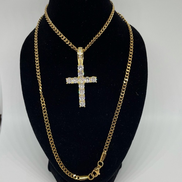 Gold Cross necklace - Picture 1 of 5